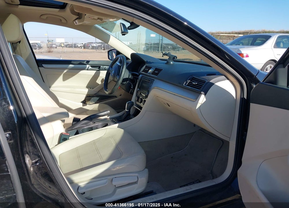 2014 VOLKSWAGEN PASSAT VIN: 1VWBS7A30EC085705