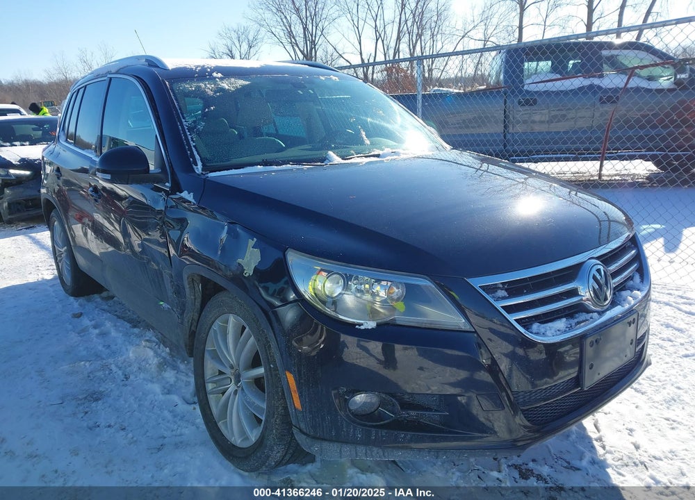 2011 VOLKSWAGEN TIGUAN SEL VIN: WVGBV7AX4BW530160