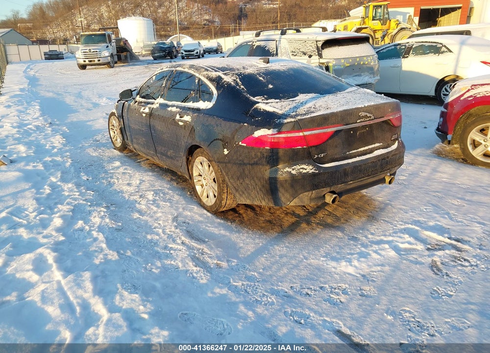2017 JAGUAR XF 35T PREMIUM VIN: SAJBJ4BV4HCY32538