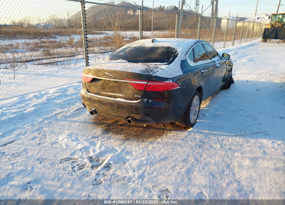 2017 JAGUAR XF 35T PREMIUM VIN: SAJBJ4BV4HCY32538