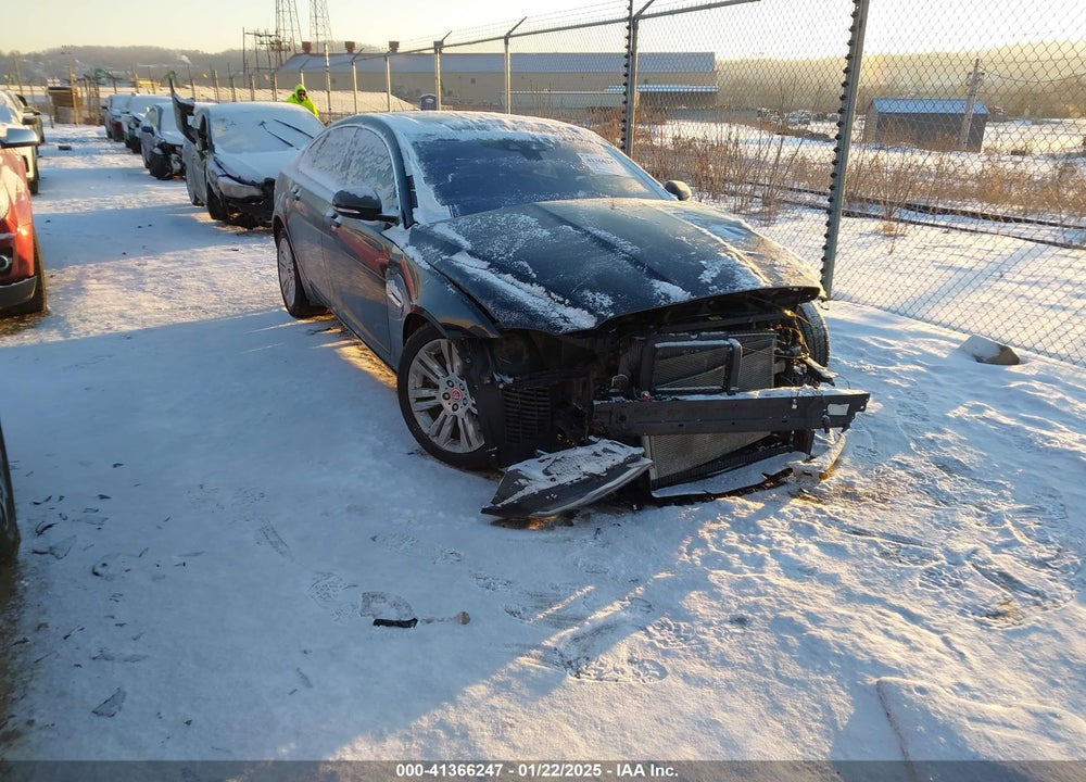 2017 JAGUAR XF 35T PREMIUM VIN: SAJBJ4BV4HCY32538