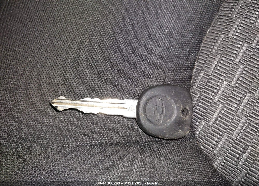 2008 CHEVROLET HHR PANEL LS VIN: 3GCDA15D78S553149