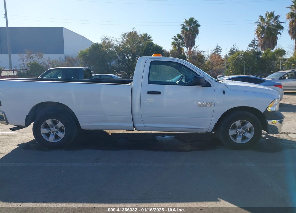 2016 RAM 1500 VIN: 3C6JR6DG8GG239636