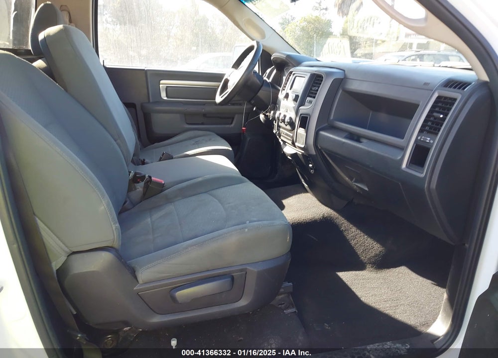 2016 RAM 1500 VIN: 3C6JR6DG8GG239636