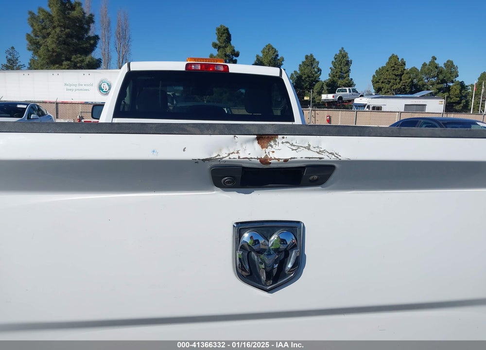 2016 RAM 1500 VIN: 3C6JR6DG8GG239636