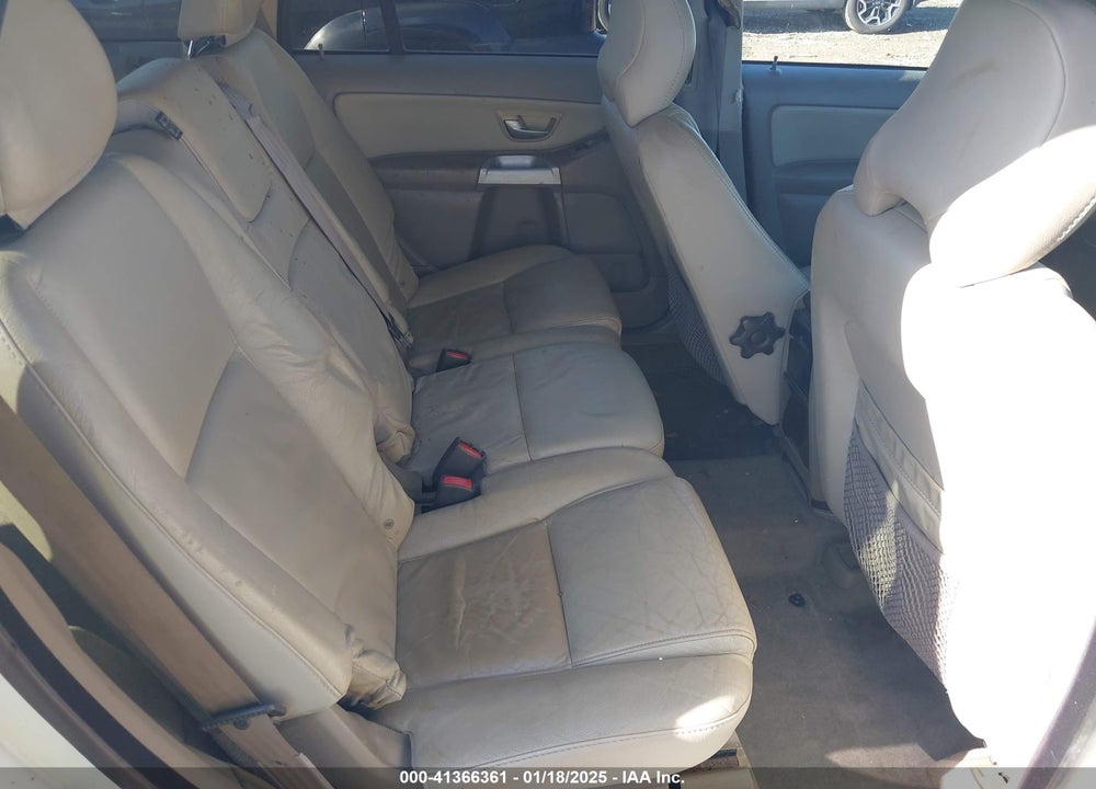 2004 VOLVO XC90 2.5T VIN: YV1CN59H341118624
