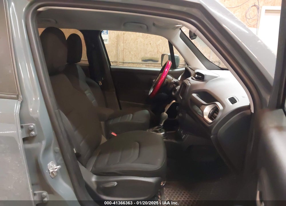 2018 JEEP RENEGADE LATITUDE 4X4 VIN: ZACCJBBB5JPH04503