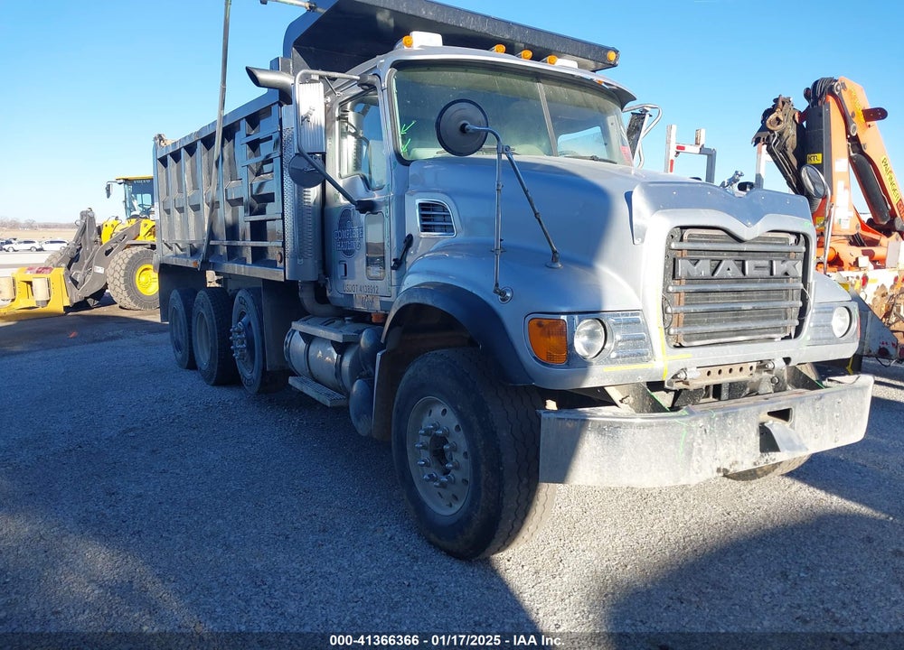 2006 MACK CV713 CV700 VIN: 1M2AG11CX6M036385