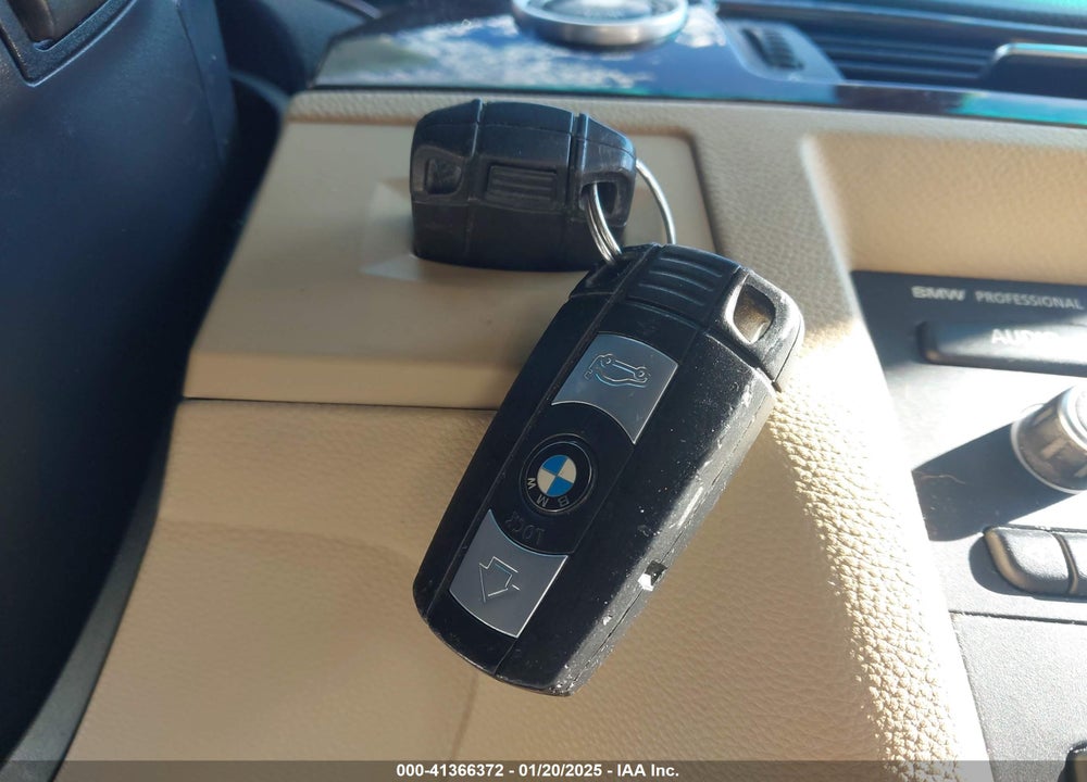 2011 BMW 328I XDRIVE VIN: WBAPK5G52BNN29766