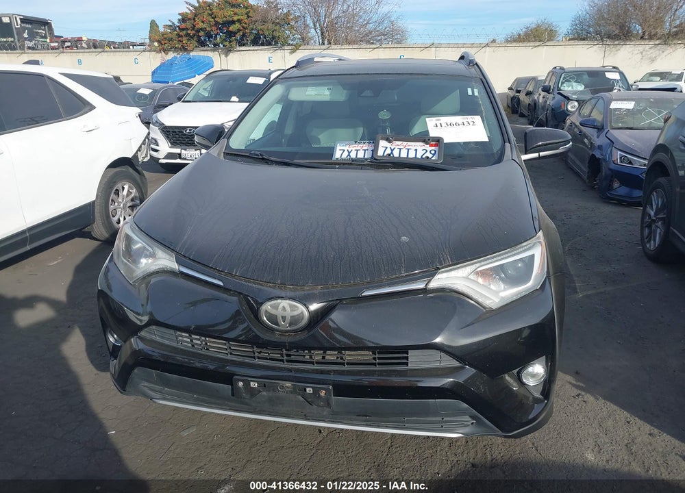 2017 TOYOTA RAV4 XLE VIN: 2T3WFREV2HW358659