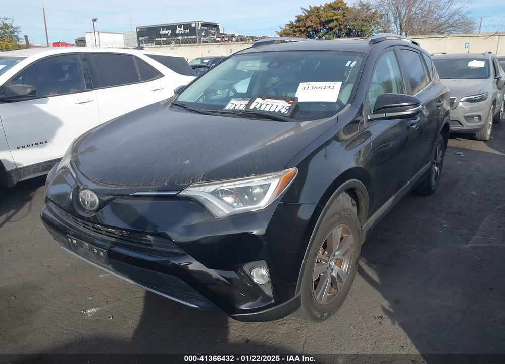 2017 TOYOTA RAV4 XLE VIN: 2T3WFREV2HW358659