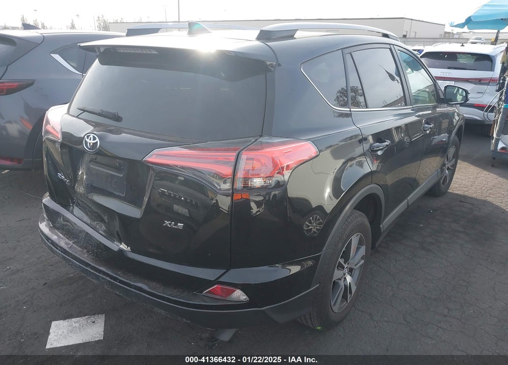 2017 TOYOTA RAV4 XLE VIN: 2T3WFREV2HW358659