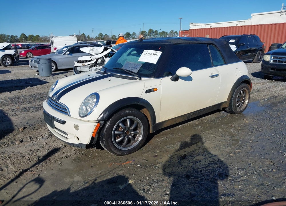 2006 MINI COOPER VIN: WMWRF33506TG15749