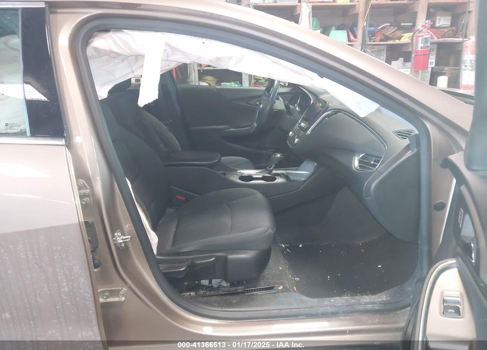2019 CHEVROLET MALIBU VIN: 1G1ZD5ST7KF141219