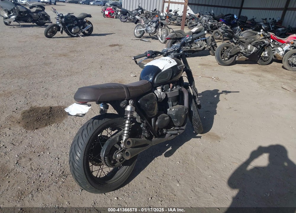 2020 TRIUMPH MOTORCYCLE BONNEVILLE T120/BLACK/BUD EKINS VIN: SMTD40HL7LT978472
