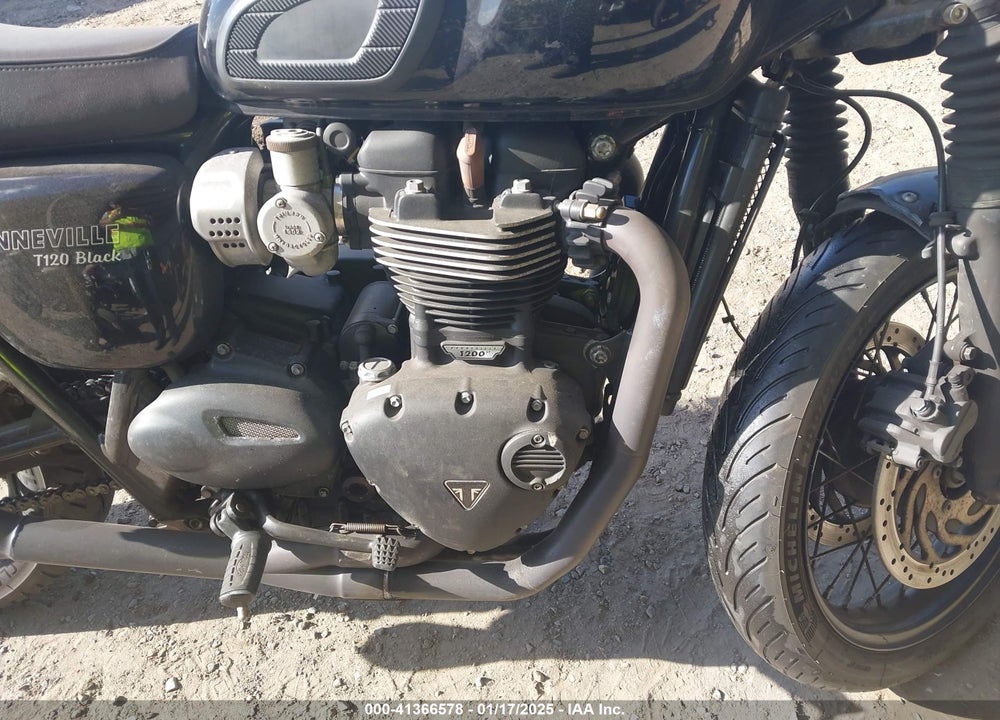 2020 TRIUMPH MOTORCYCLE BONNEVILLE T120/BLACK/BUD EKINS VIN: SMTD40HL7LT978472