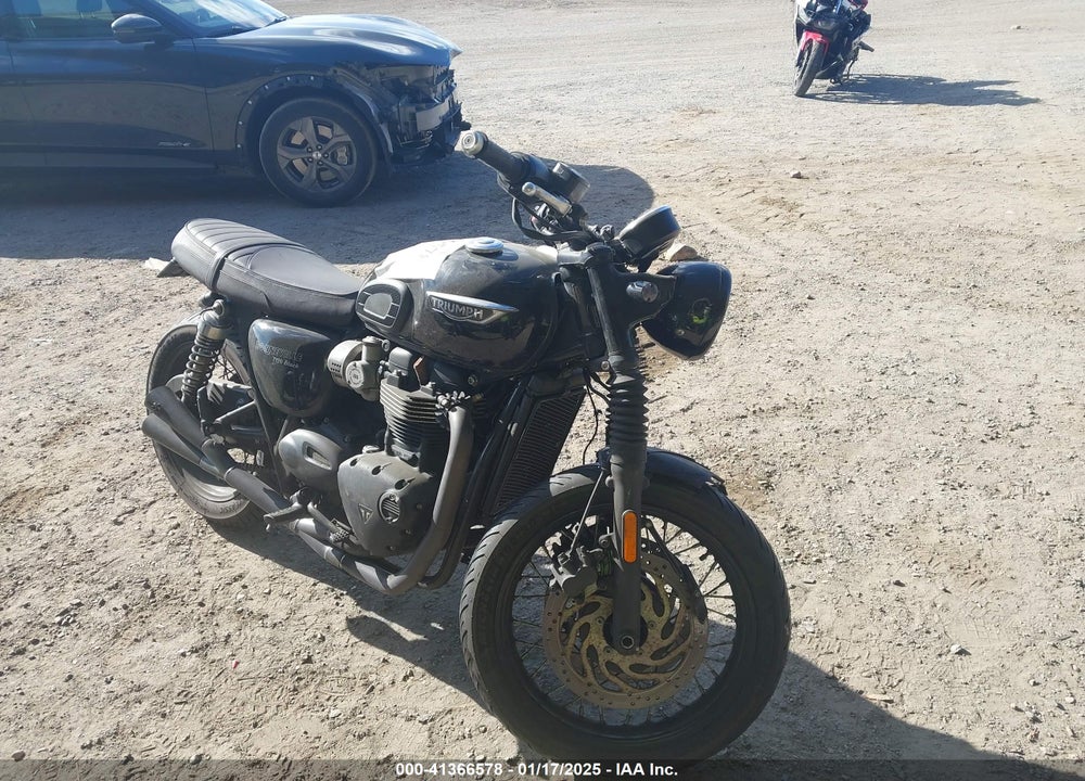 2020 TRIUMPH MOTORCYCLE BONNEVILLE T120/BLACK/BUD EKINS VIN: SMTD40HL7LT978472