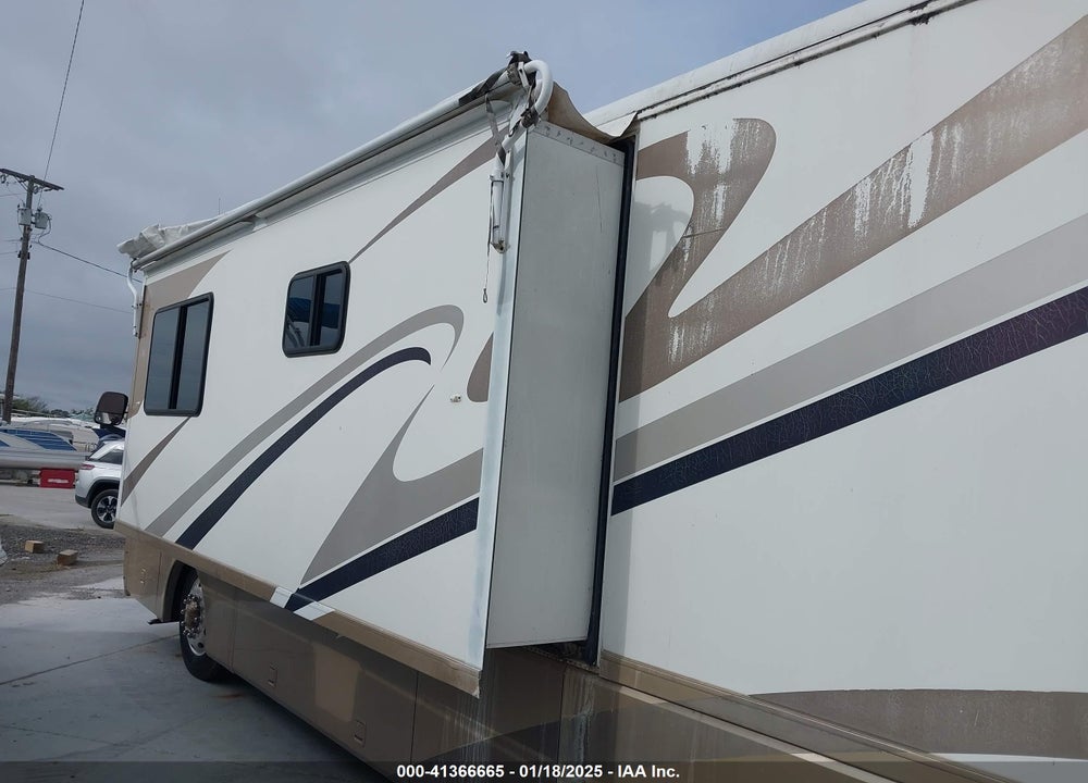 2001 ROADMASTER RAIL DIPLOMAT MOTOR HOME VIN: 1RF12061812014354