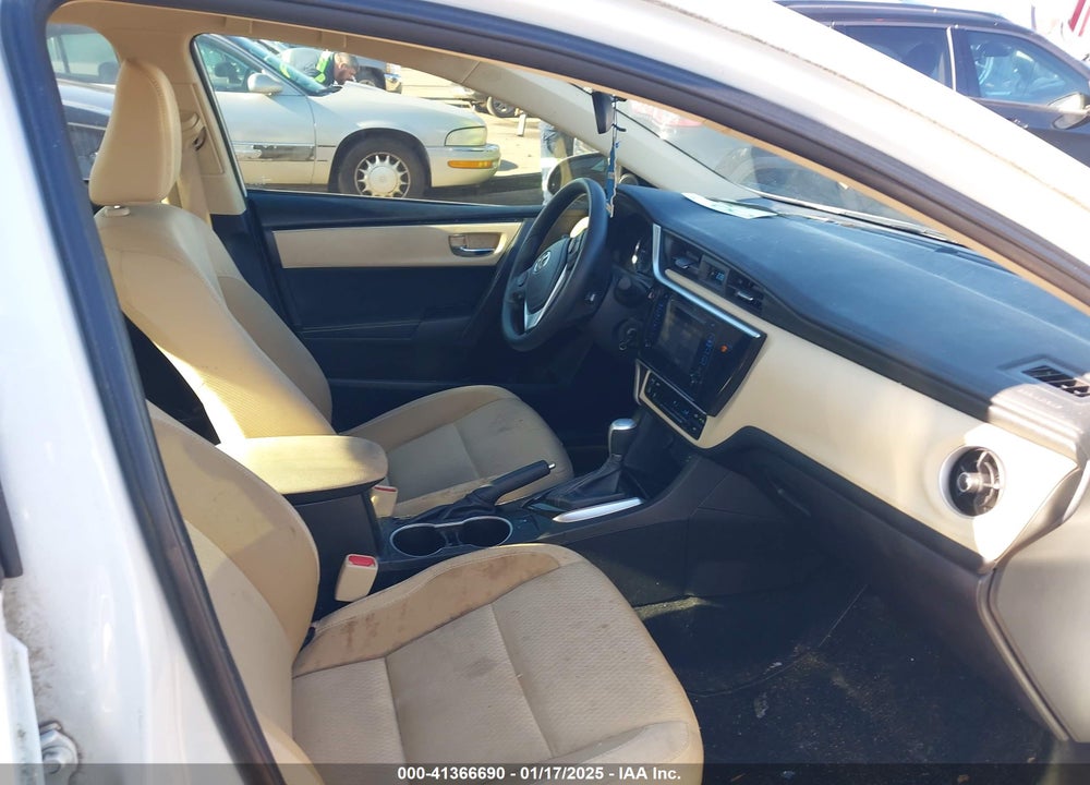 2018 TOYOTA COROLLA LE VIN: 5YFBURHE2JP796873
