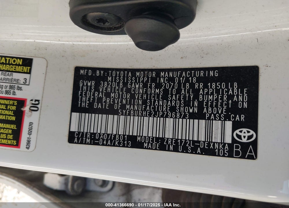 2018 TOYOTA COROLLA LE VIN: 5YFBURHE2JP796873