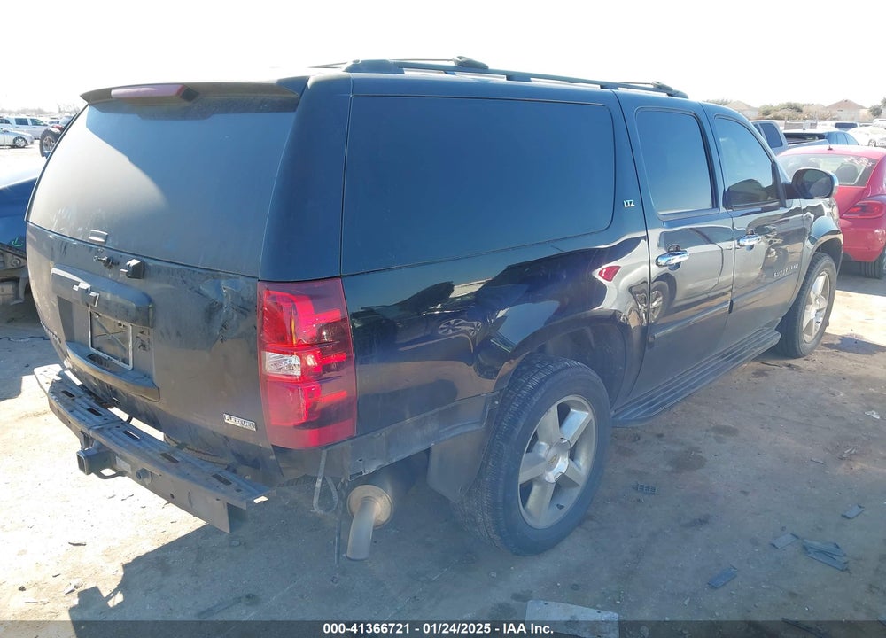 2007 CHEVROLET SUBURBAN 1500 LTZ VIN: 1GNFC16097R333468