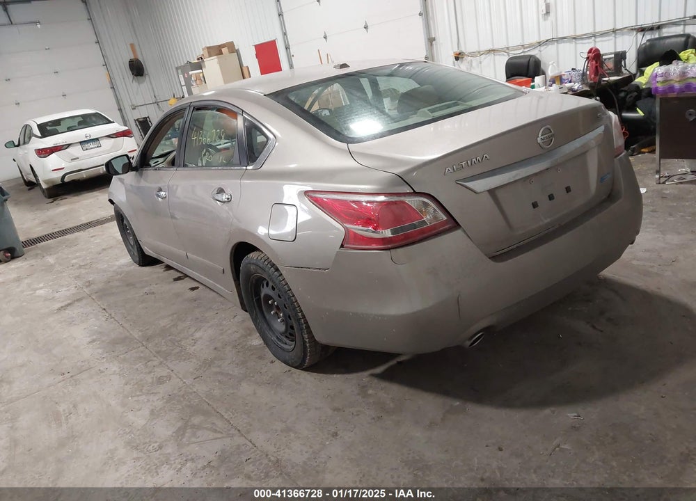 2013 NISSAN ALTIMA VIN: 1N4AL3AP7DC113429