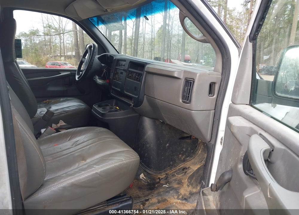 2006 CHEVROLET EXPRESS WORK VAN VIN: 1GCHG35UX61203475