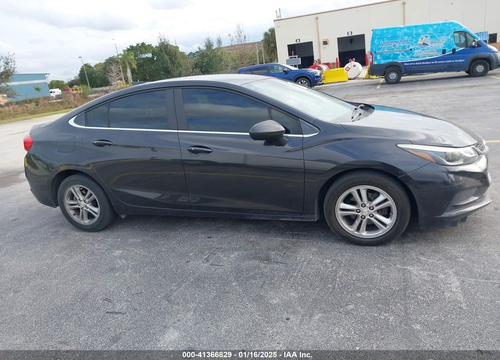 2017 CHEVROLET CRUZE LT AUTO VIN: 1G1BE5SM4H7207641