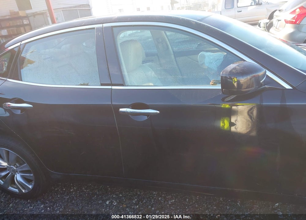 2012 INFINITI M37X VIN: JN1BY1AR3CM392637