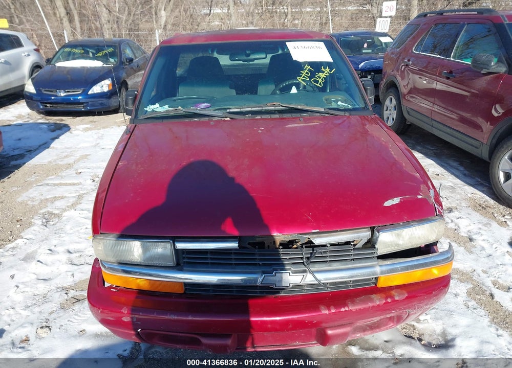 2000 CHEVROLET S-10 LS VIN: 1GCCS1944Y8149687