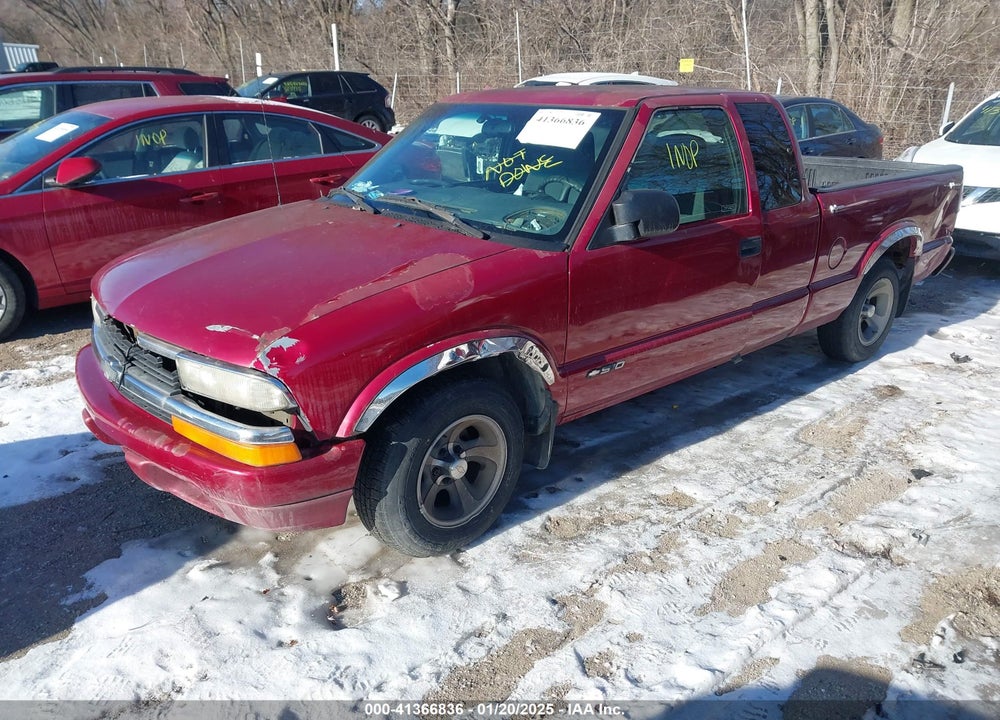 2000 CHEVROLET S-10 LS VIN: 1GCCS1944Y8149687