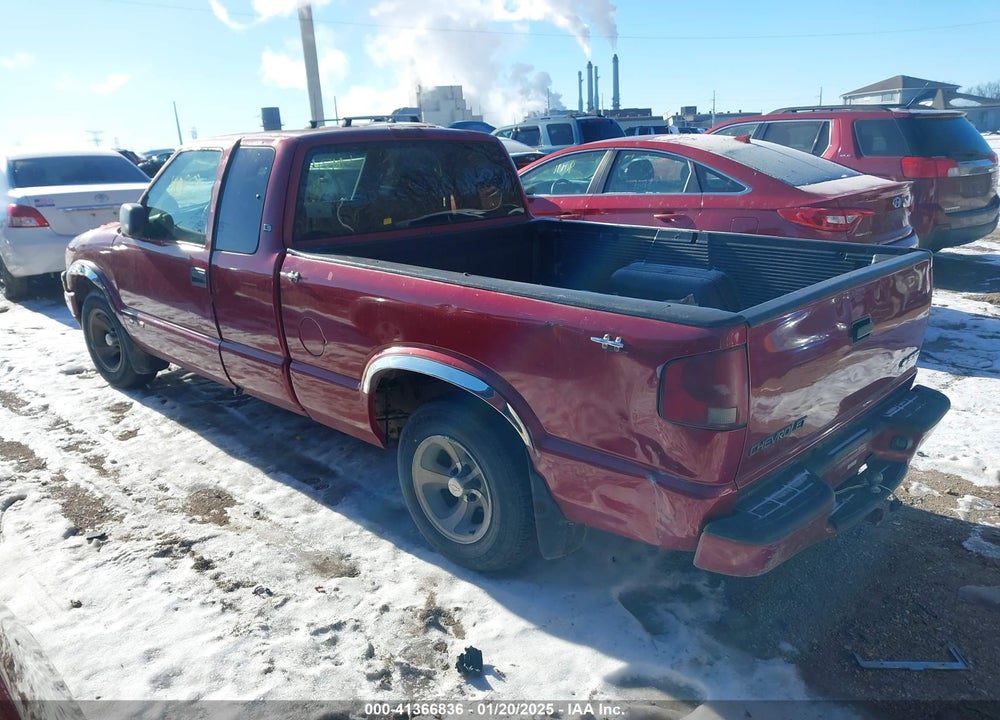 2000 CHEVROLET S-10 LS VIN: 1GCCS1944Y8149687