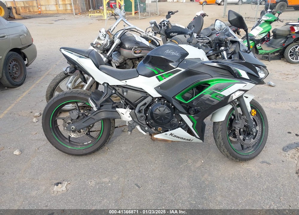 2022 KAWASAKI EX650 N VIN: ML5EXEN1XNDA72272
