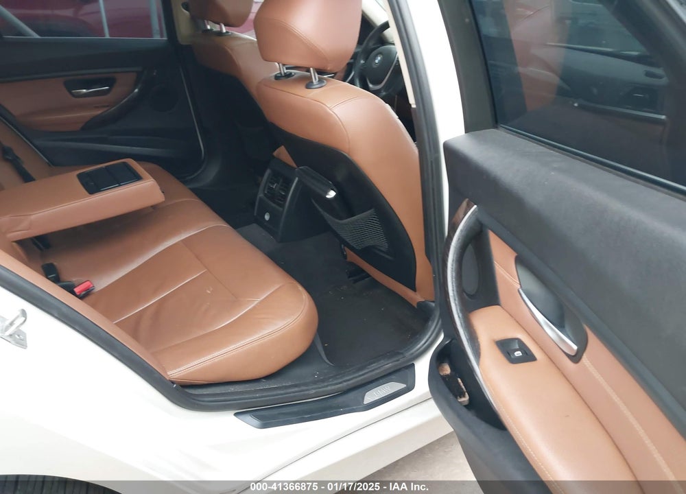 2013 BMW 328I VIN: WBA3A5C50DF352719