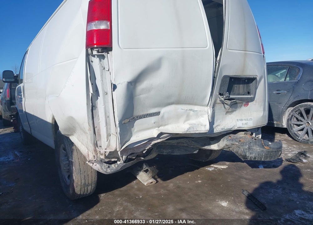 2020 CHEVROLET EXPRESS CARGO RWD 2500 REGULAR WHEELBASE WT VIN: 1GCWGAFP3L1254140