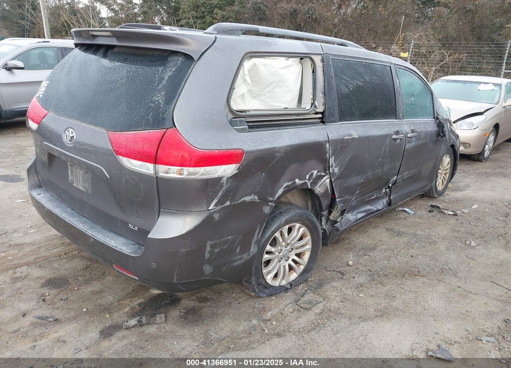 2011 TOYOTA SIENNA XLE V6 VIN: 5TDYK3DC3BS120720