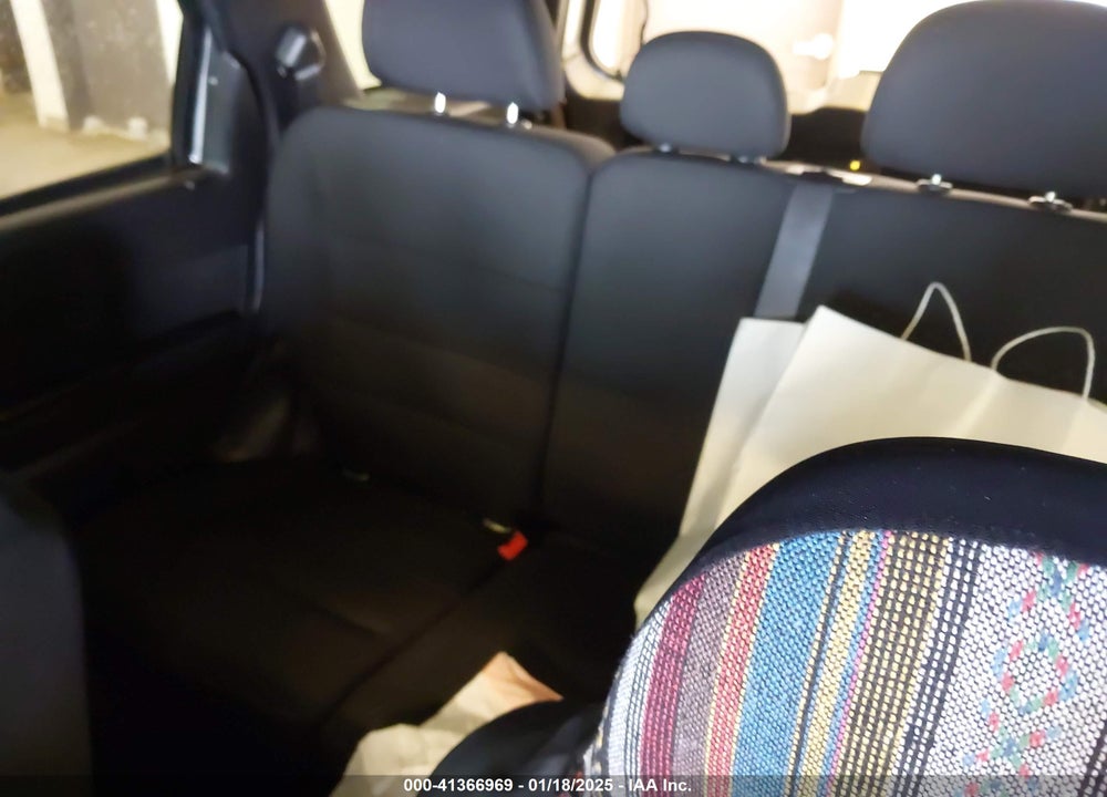 2010 FORD ESCAPE VIN: 1FMCU0DG2AKA87104