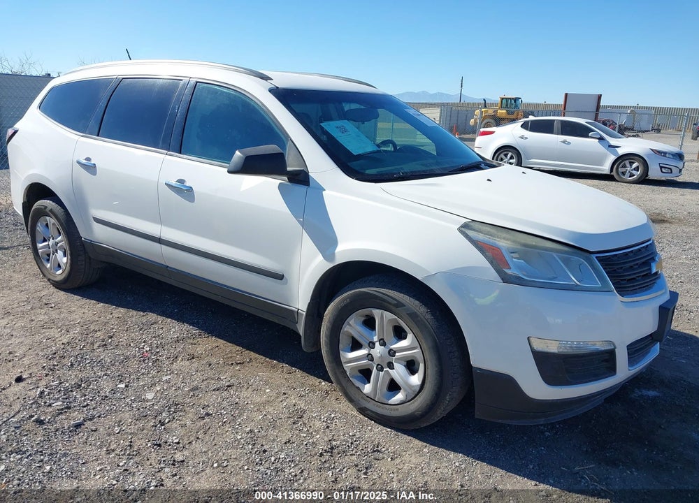 2015 CHEVROLET TRAVERSE LS VIN: 1GNKRFED6FJ243335