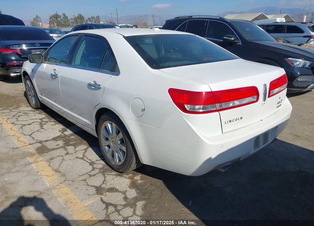 2011 LINCOLN MKZ HYBRID VIN: 3LNDL2L3XBR773700