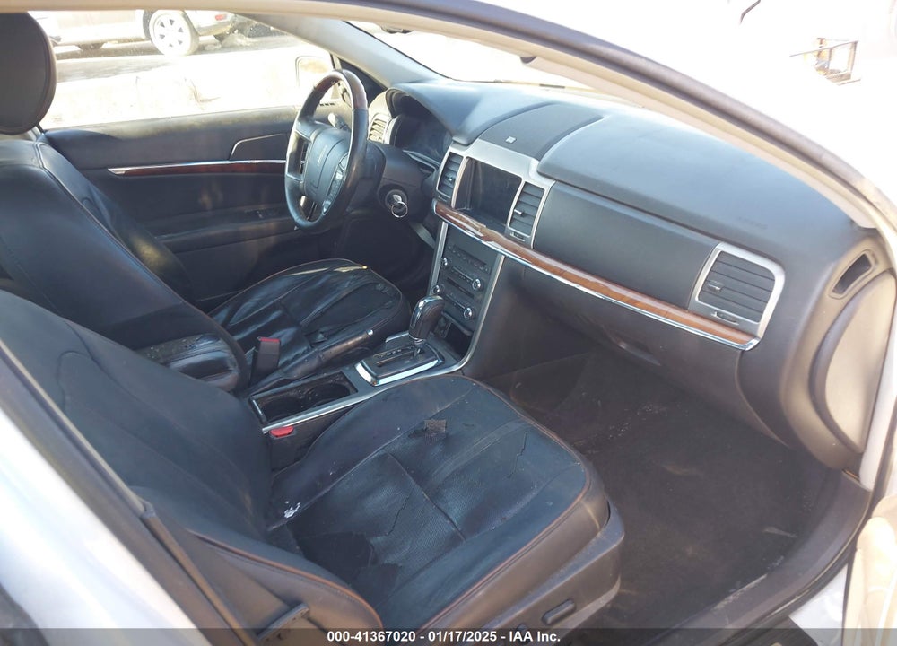 2011 LINCOLN MKZ HYBRID VIN: 3LNDL2L3XBR773700