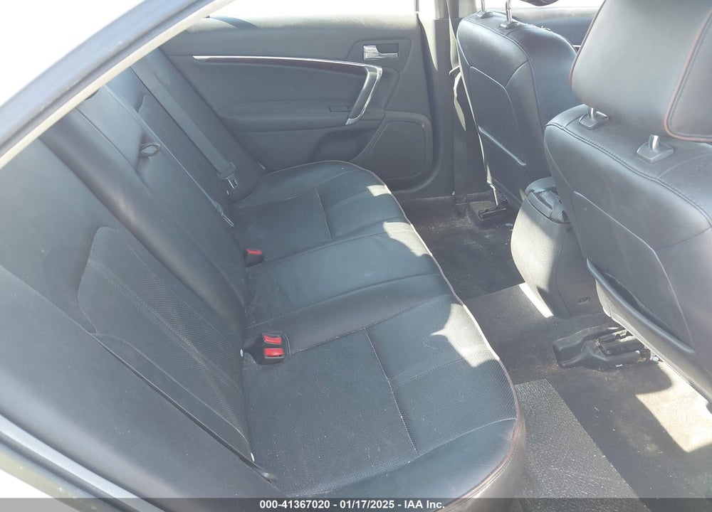 2011 LINCOLN MKZ HYBRID VIN: 3LNDL2L3XBR773700