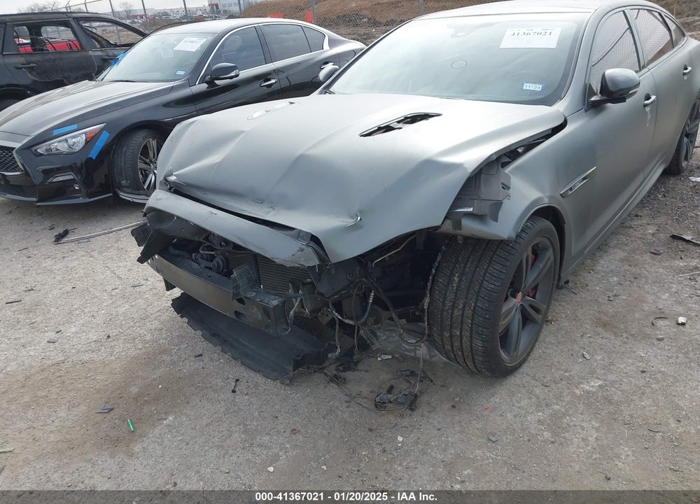2014 JAGUAR XJR VIN: SAJWA2EK3EMV58732