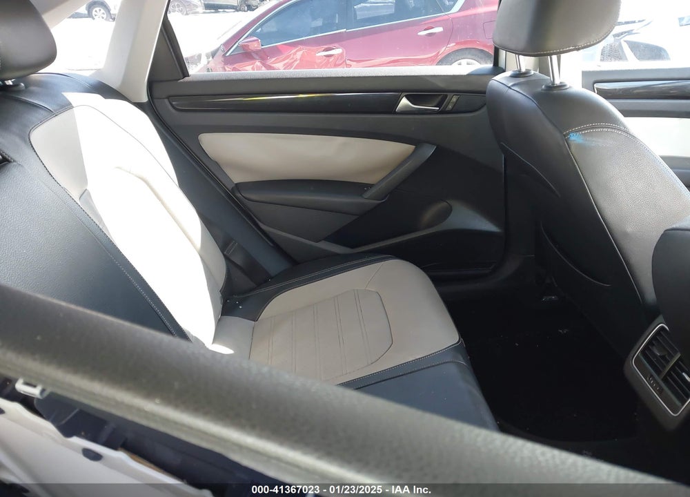 2014 VOLKSWAGEN PASSAT VIN: 1VWBT7A35EC096230