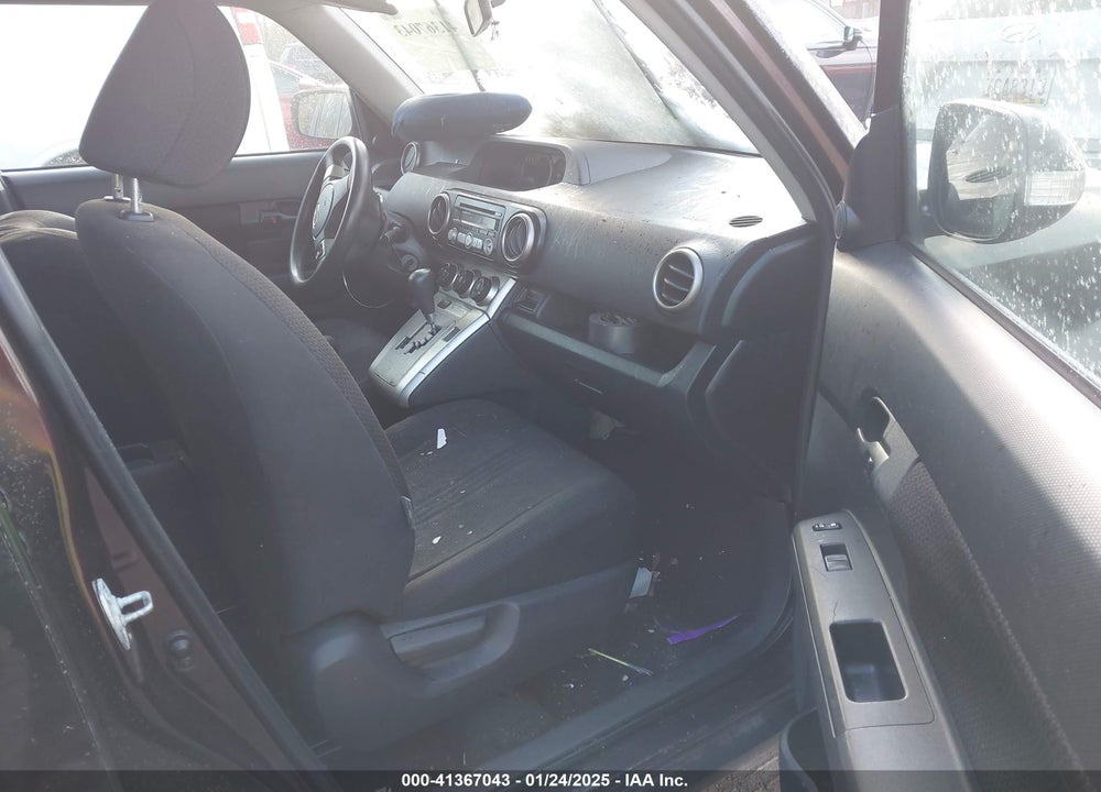 2008 SCION XB VIN: JTLKE50E081000688