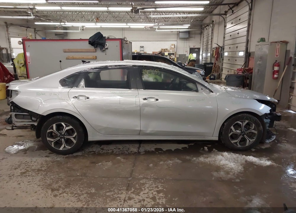 2020 KIA FORTE VIN: 3KPF24AD3LE184195
