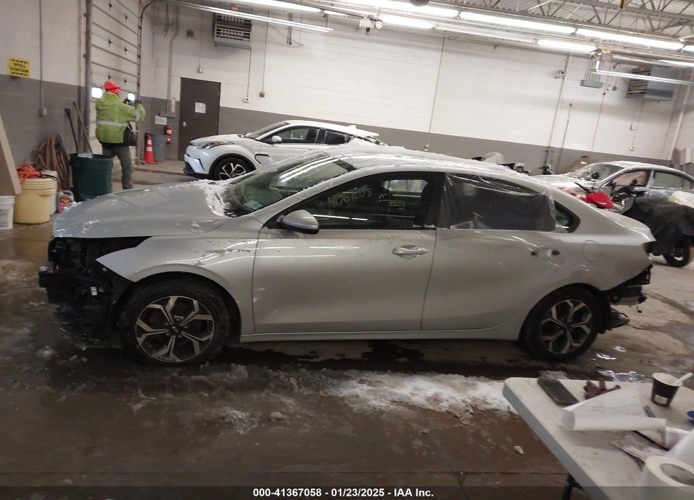 2020 KIA FORTE VIN: 3KPF24AD3LE184195