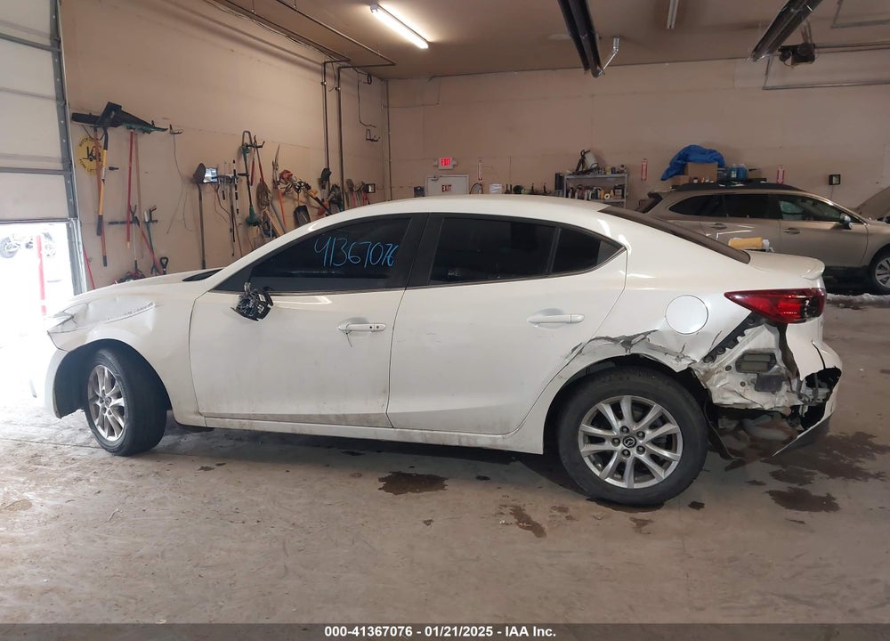 2014 MAZDA 3 VIN: JM1BM1V7XE1111066