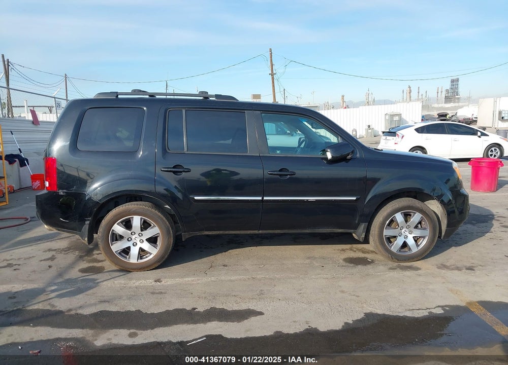 2012 HONDA PILOT TOURING VIN: 5FNYF3H97CB023934