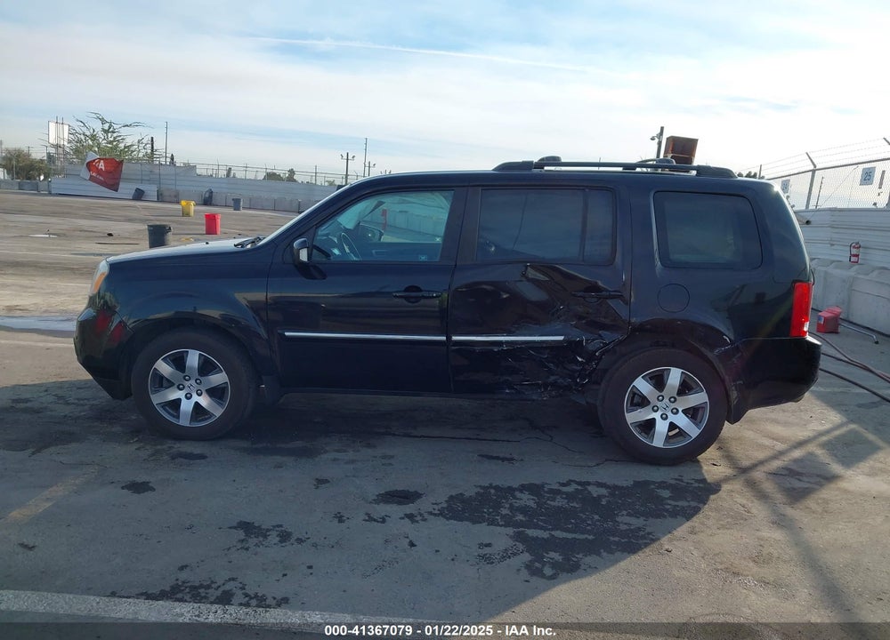 2012 HONDA PILOT TOURING VIN: 5FNYF3H97CB023934