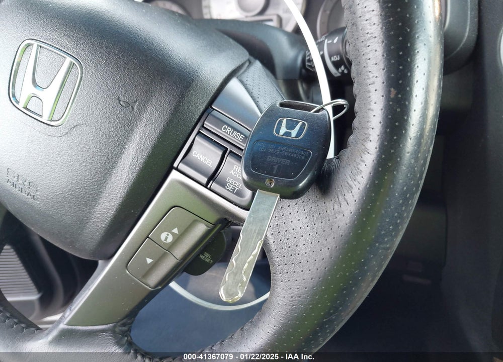 2012 HONDA PILOT TOURING VIN: 5FNYF3H97CB023934
